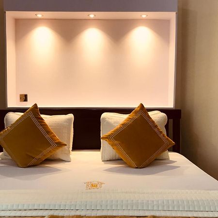 קומסי Labev Hotel מראה חיצוני תמונה