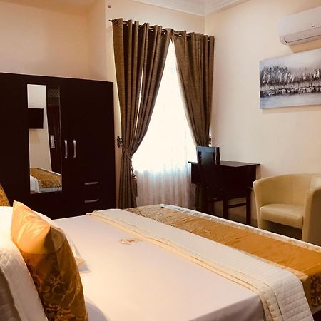 קומסי Labev Hotel מראה חיצוני תמונה