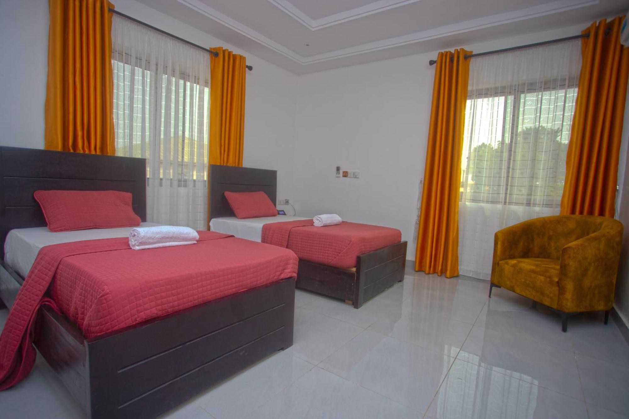 קומסי Labev Hotel מראה חיצוני תמונה