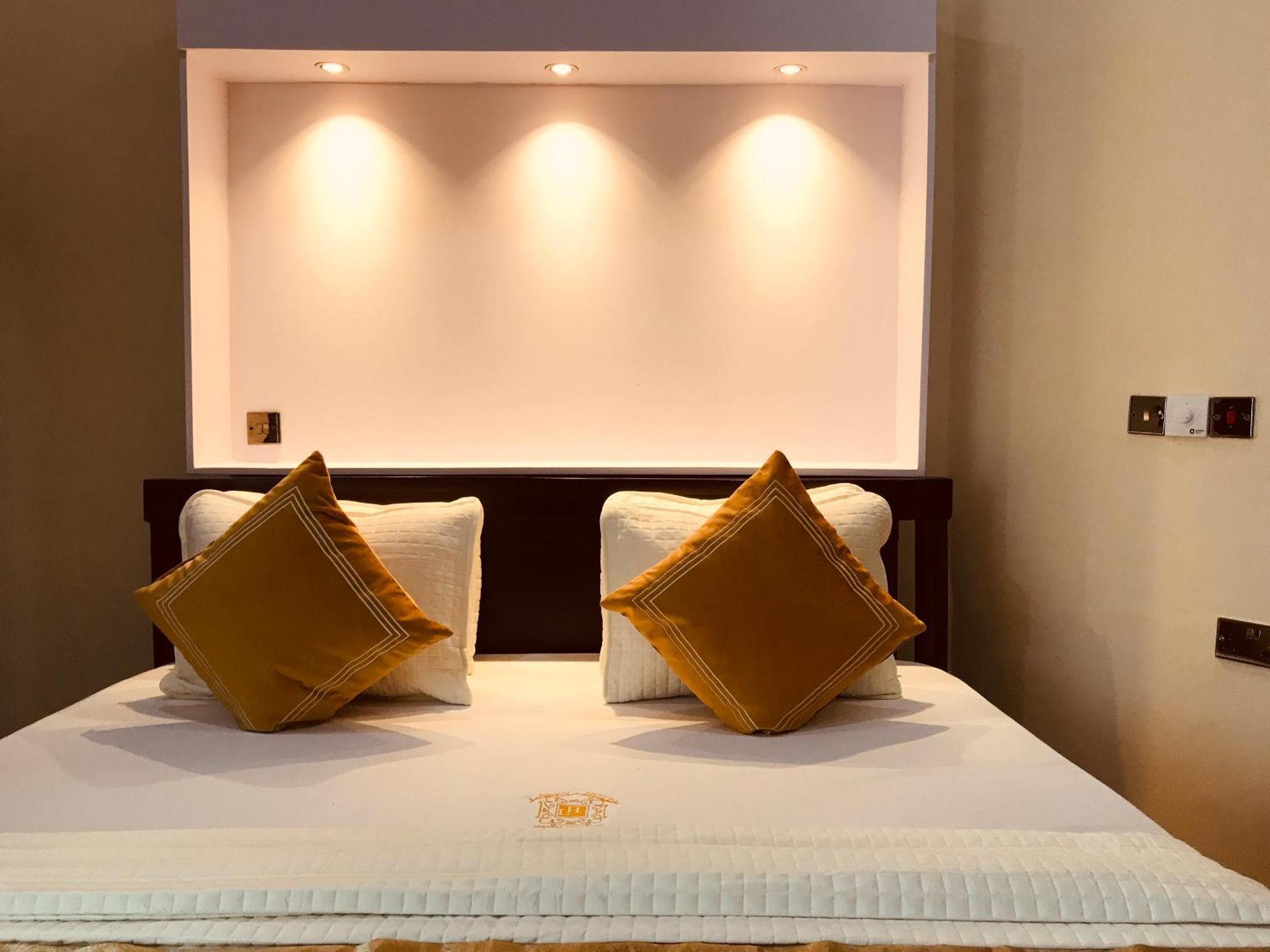 קומסי Labev Hotel מראה חיצוני תמונה